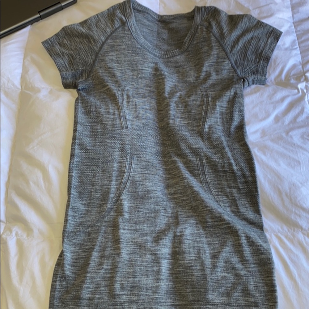 Cute lululemon top 💪🏼